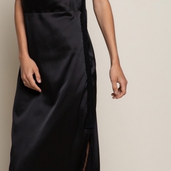 POL Satin Midi Dress - Picture 4 of 4